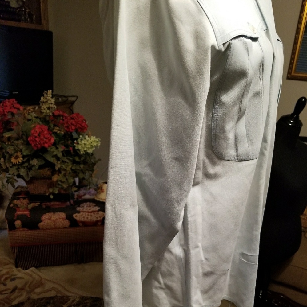 Shirt - Picture 3 of 8